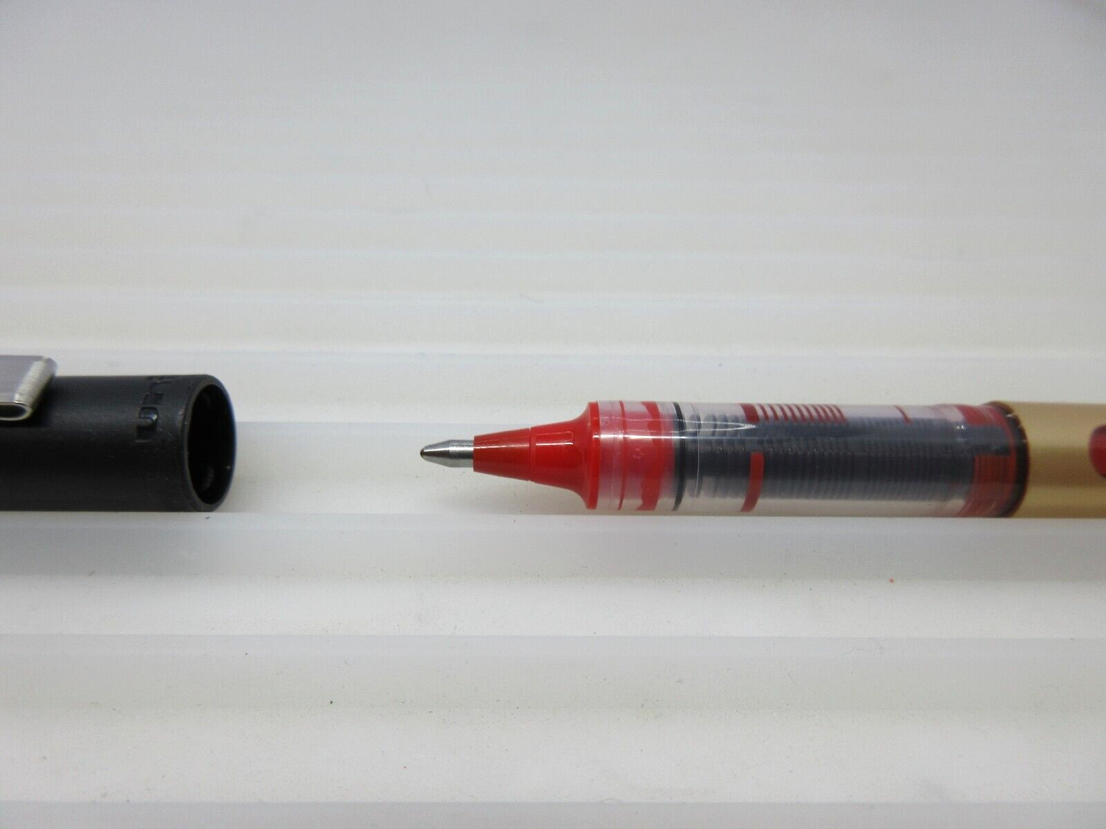 1 x UB150 1.0mm Broad RED INK Uni-Ball Roller Ball Pens IN STOCK