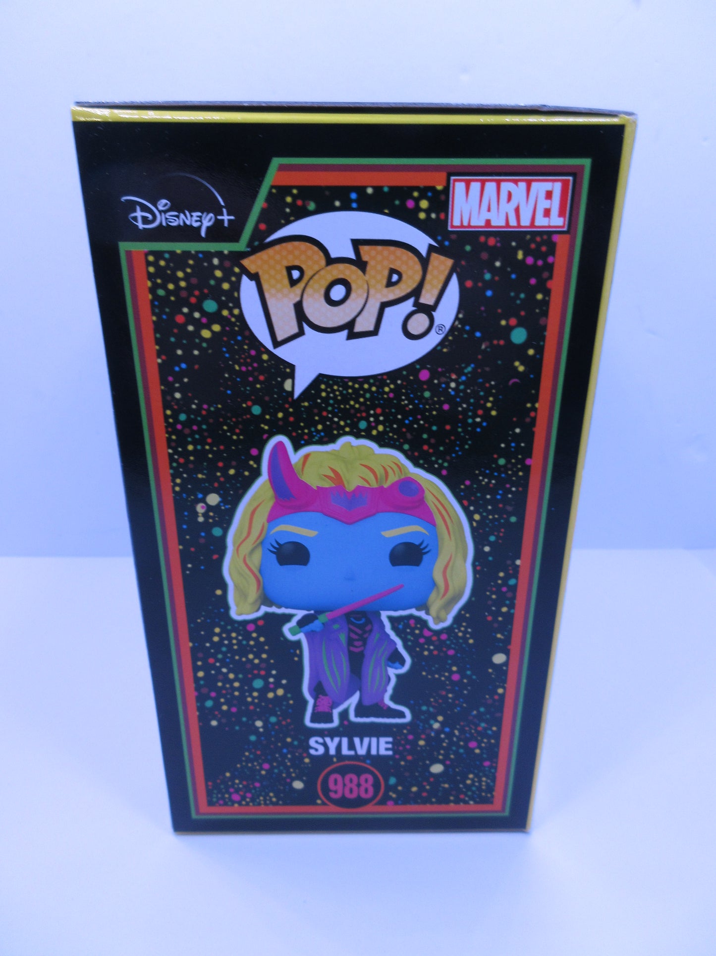 Marvel Funko Pop - Sylvie (Black Light) - Loki - No. 988 - Free Protector