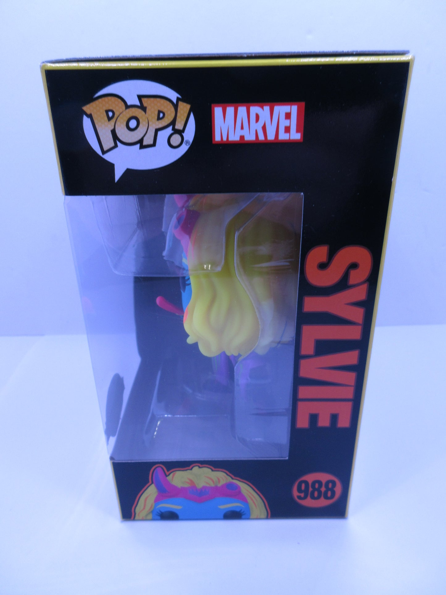 Marvel Funko Pop - Sylvie (Black Light) - Loki - No. 988 - Free Protector