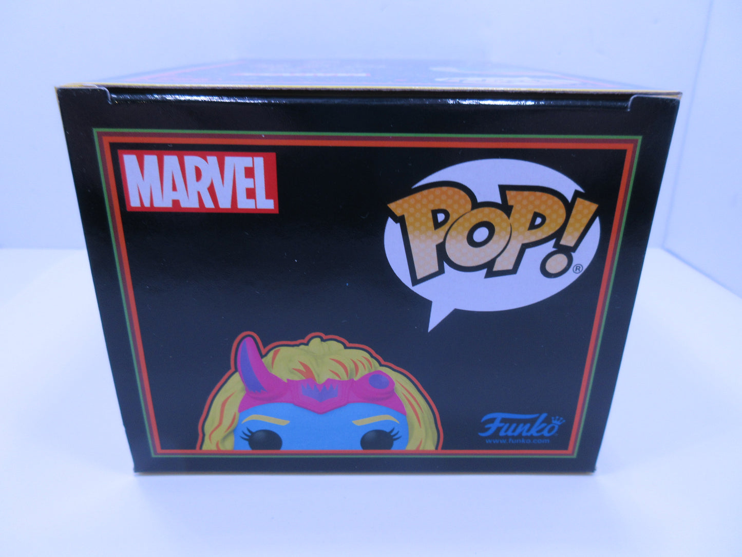 Marvel Funko Pop - Sylvie (Black Light) - Loki - No. 988 - Free Protector