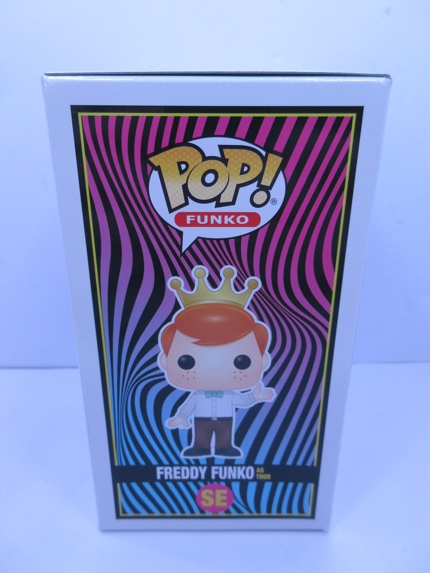 Marvel - Freddy Funko As Thor SE 4000pcs Blacklight Battle 2022 Funko Pop Vinyl